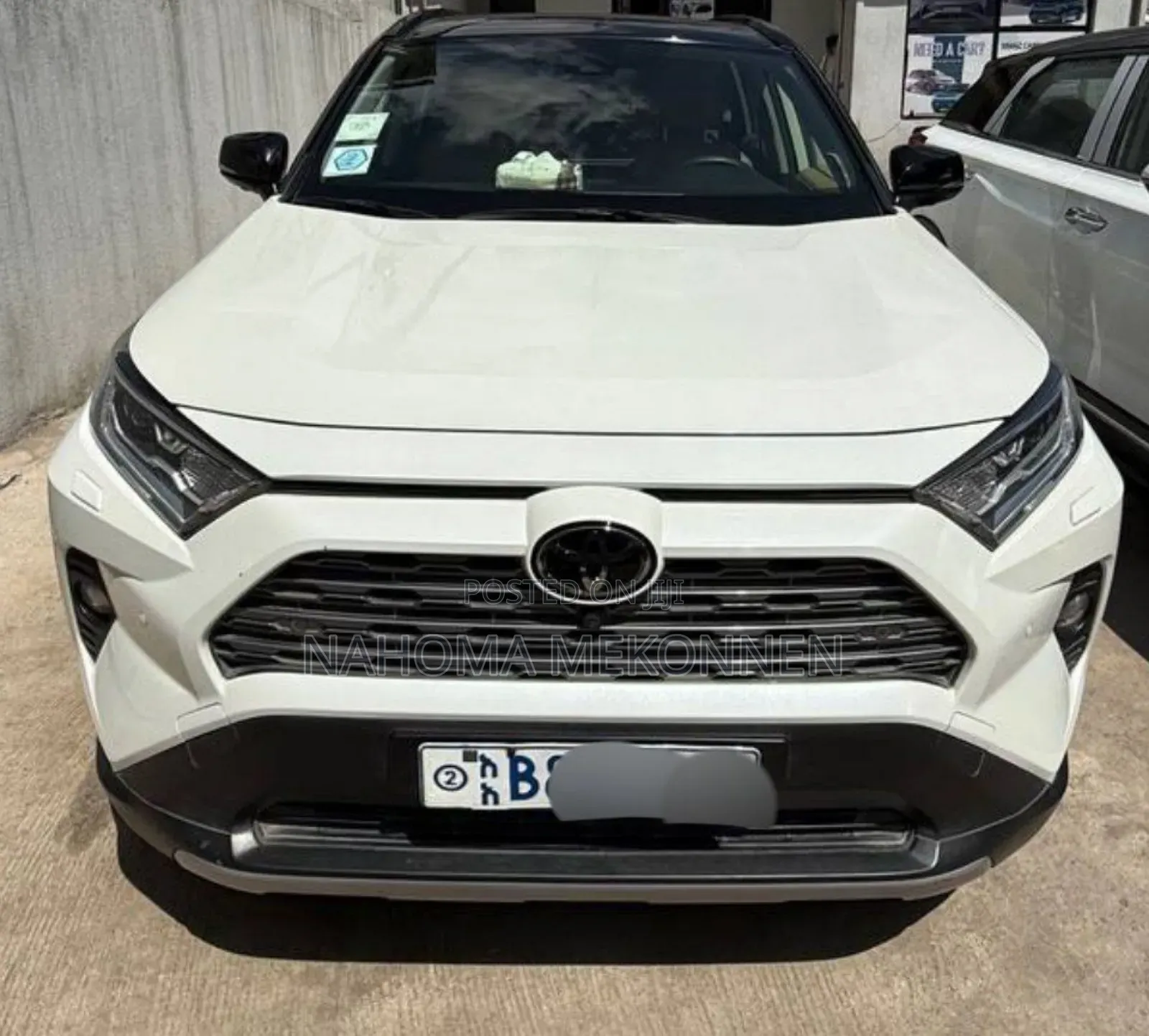 Toyota RAV4 2021 White