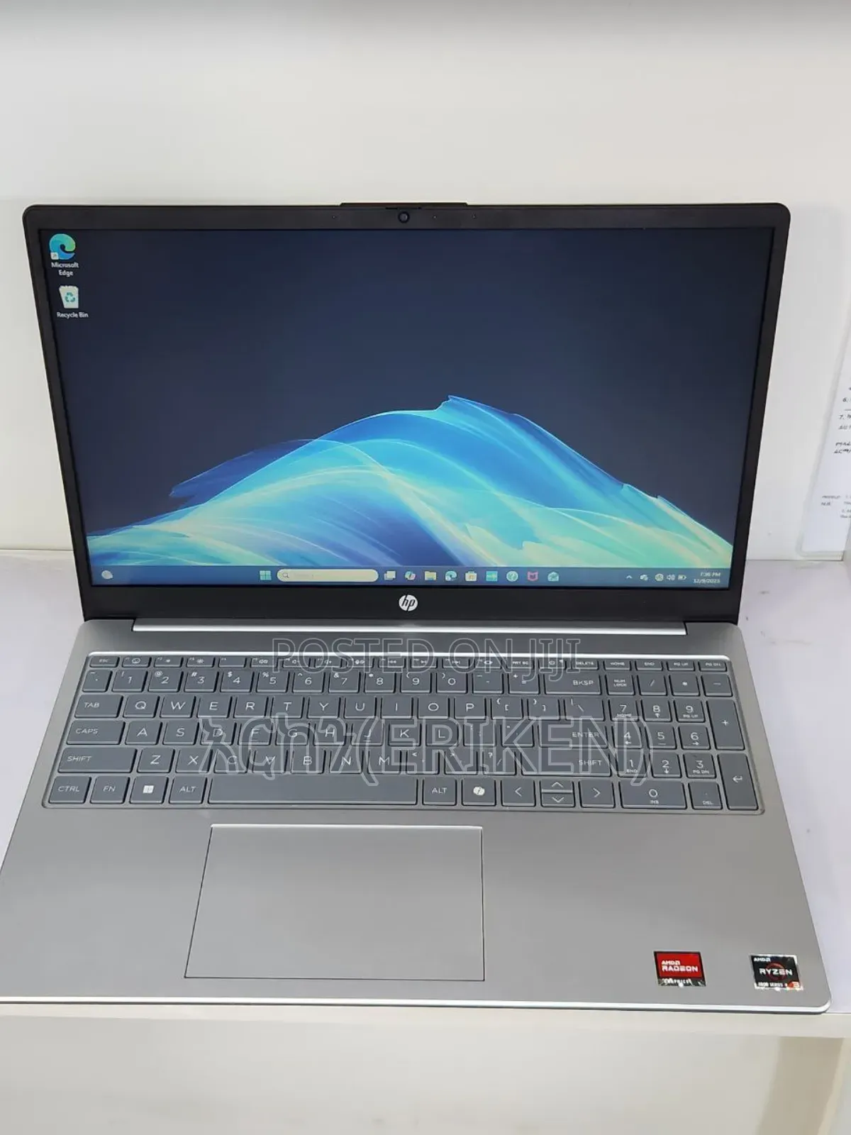 New Laptop HP Stream Notebook 8GB AMD Ryzen 3 SSD 256GB