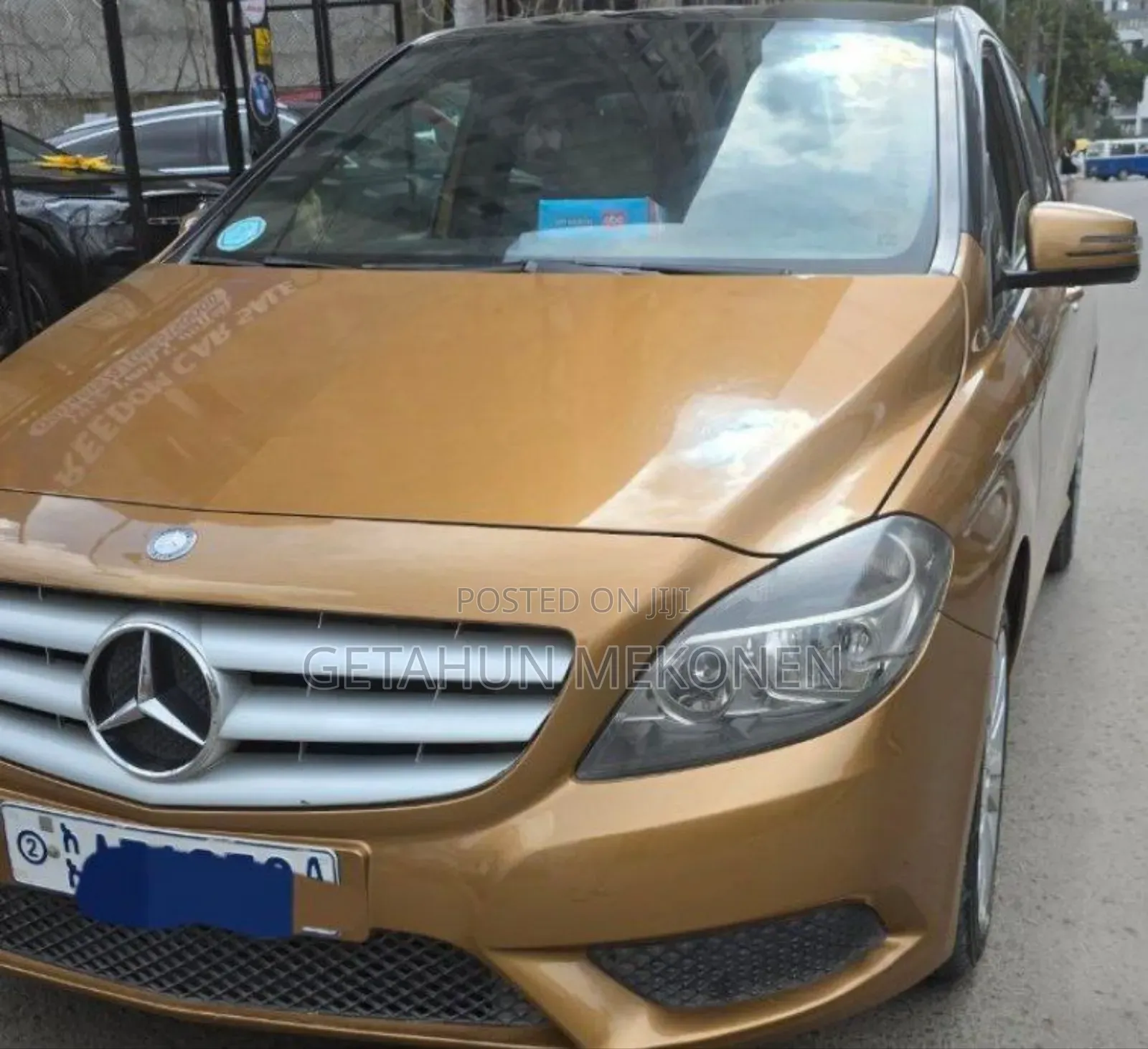 Mercedes-Benz C200 2014 Gold