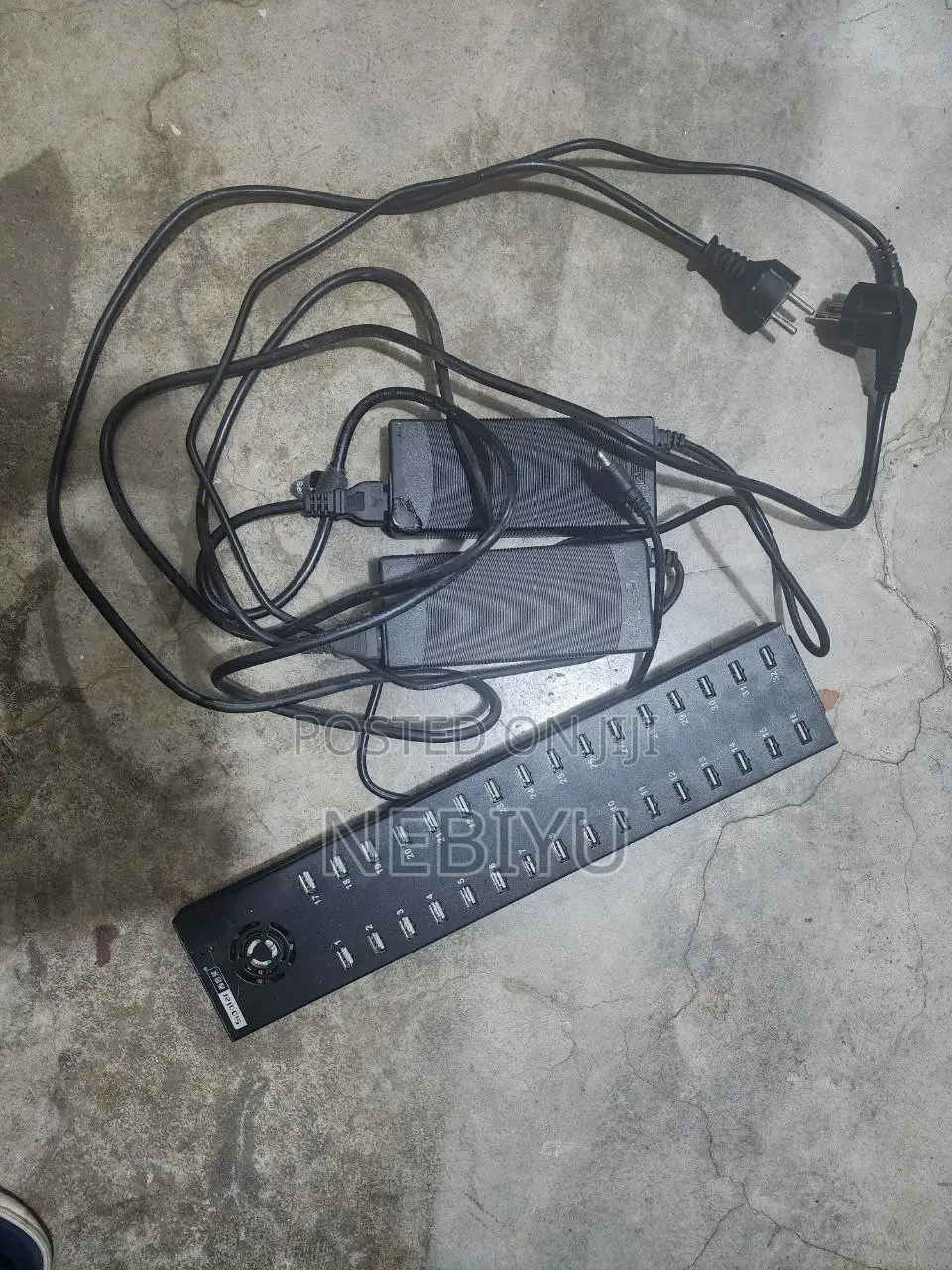 32-Port Usb Hub Charger