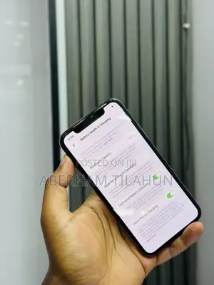 Photo - Apple iPhone 11 Pro 256 GB Gold