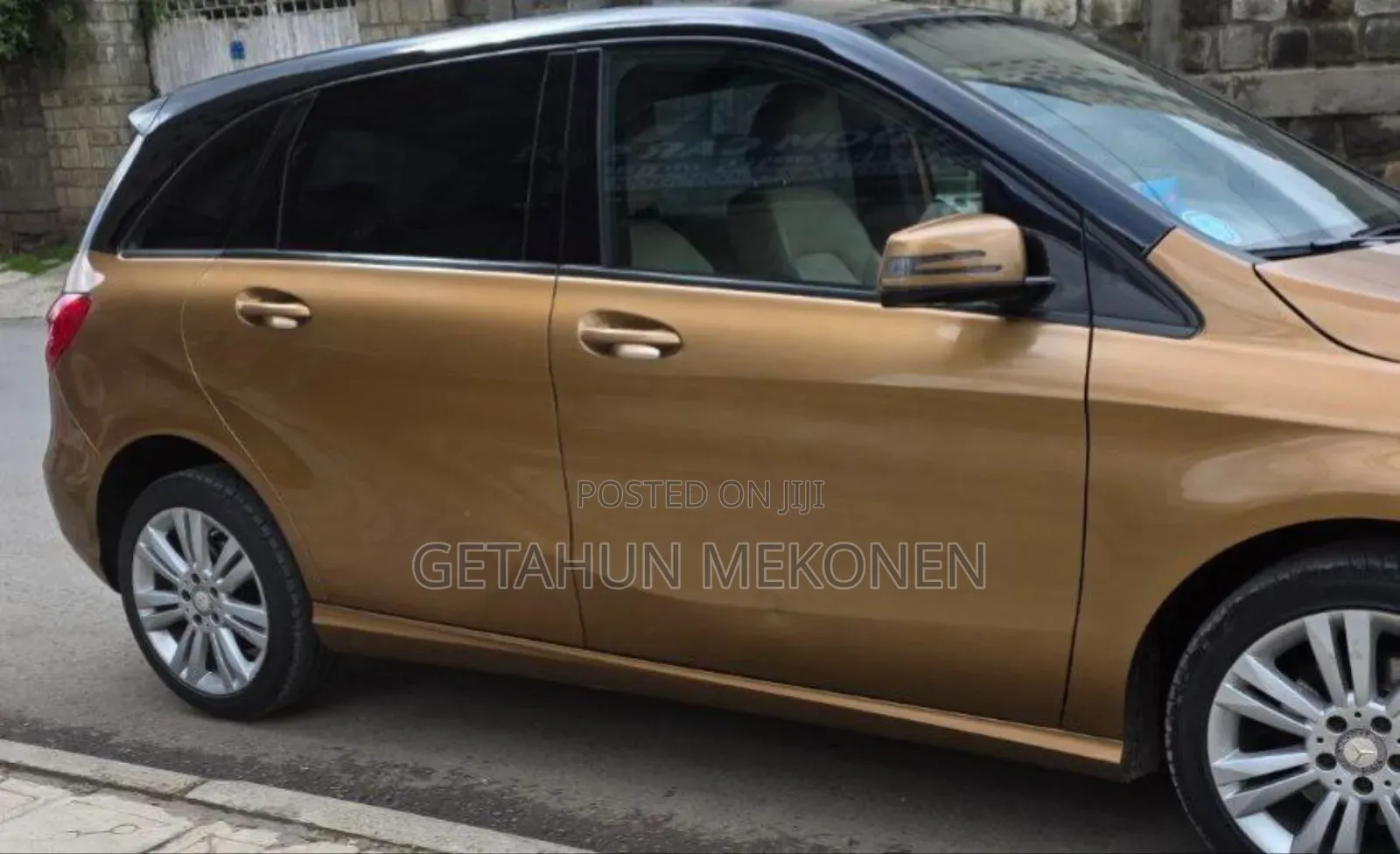 Mercedes-Benz C200 2014 Gold