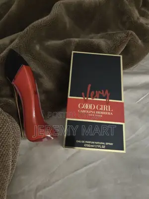 Photo - Carolina Herrera Very Good Girl Perfume for Her