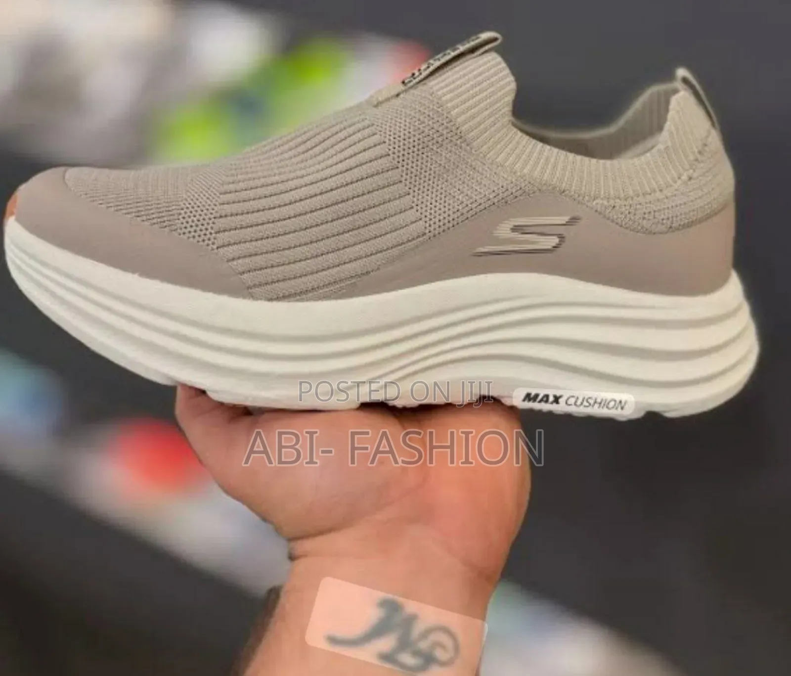 Skechers Slip-Ins Max Cushion