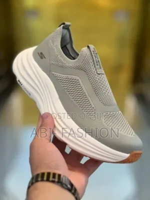 Skechers Slip-Ins Max Cushion