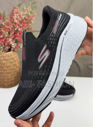 Photo - Skechers Slip-Ins Max Cushion Premium Quality