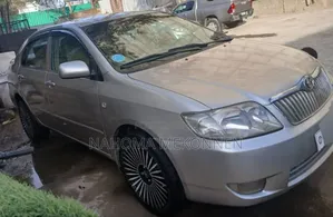 Toyota Corolla 2005 Gold