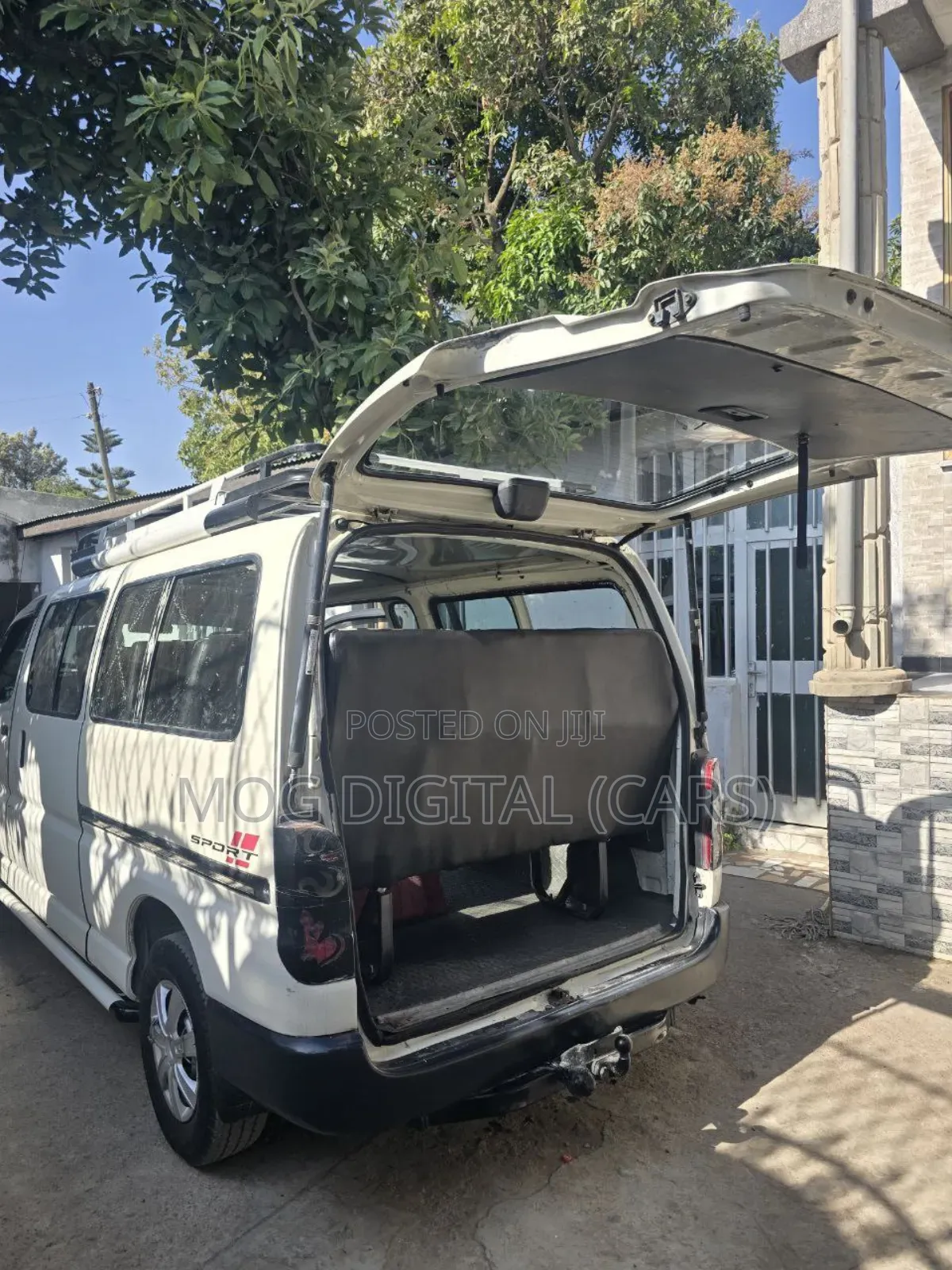 Toyota HiAce 2008 White