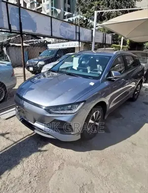 New BYD E2 43 kWh 94 hp FWD 2025 Silver