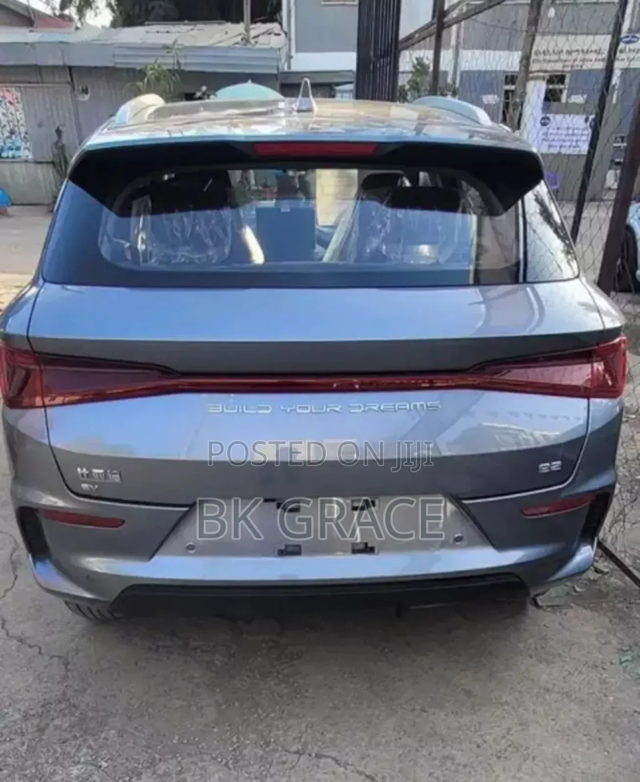 New BYD E2 43 kWh 94 hp FWD 2025 Silver