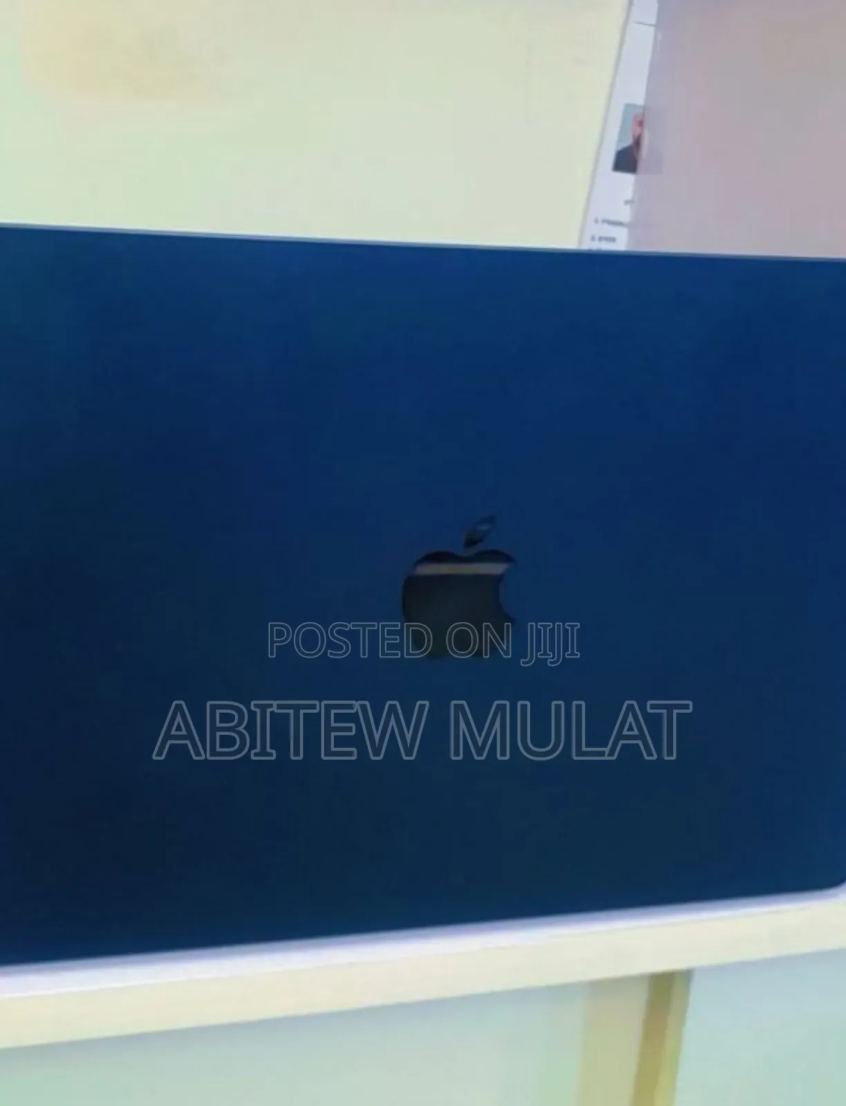 New Laptop Apple MacBook Air 2022 M2 16GB Apple M2 SSD 256GB