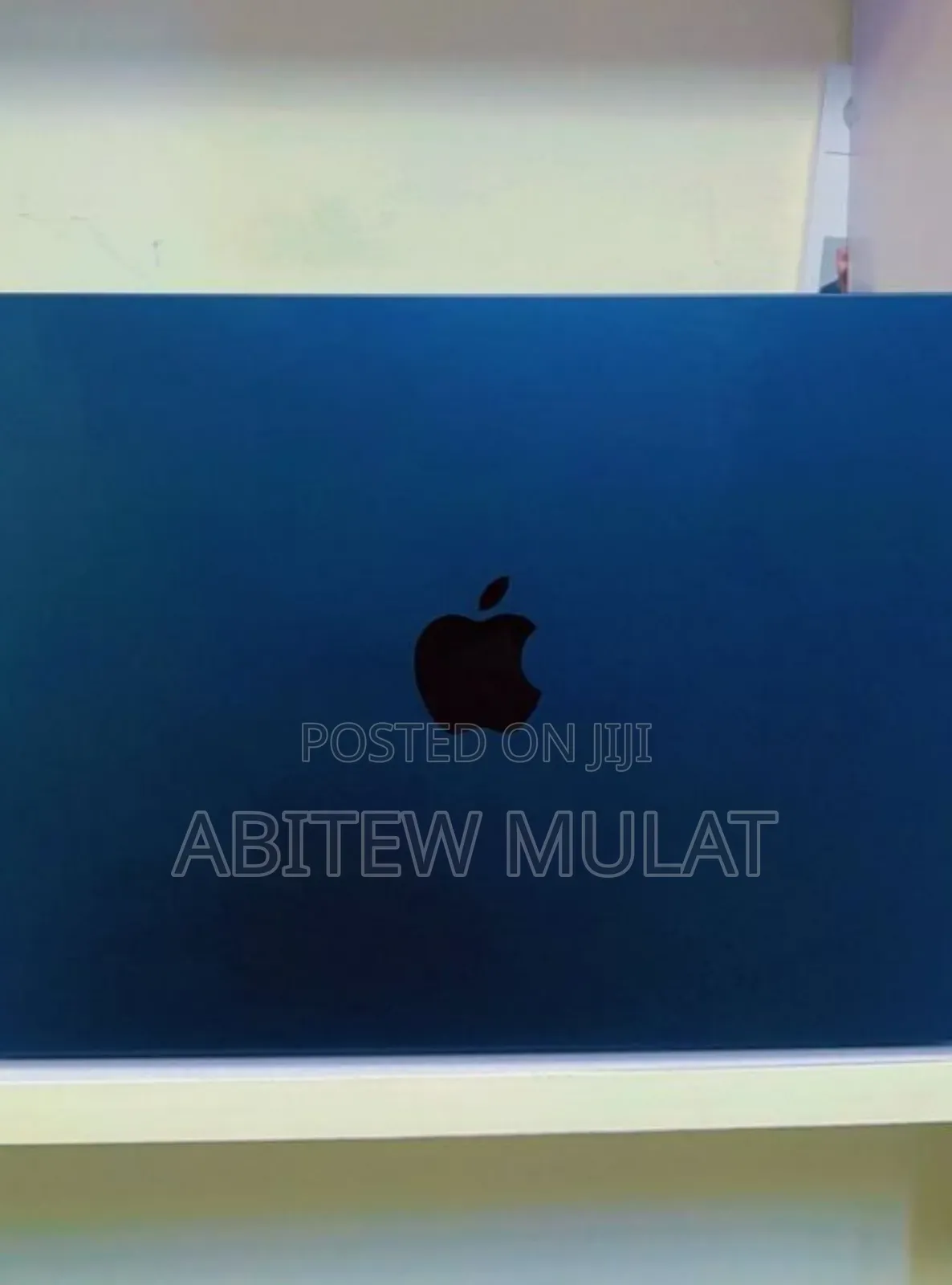 New Laptop Apple MacBook Air 2022 M2 16GB Apple M2 SSD 256GB