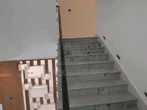 8bdrm House in Bole for sale