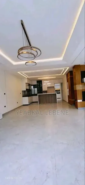 8bdrm House in Bole for sale