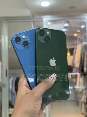 Photo - Apple iPhone 13 128 GB Blue