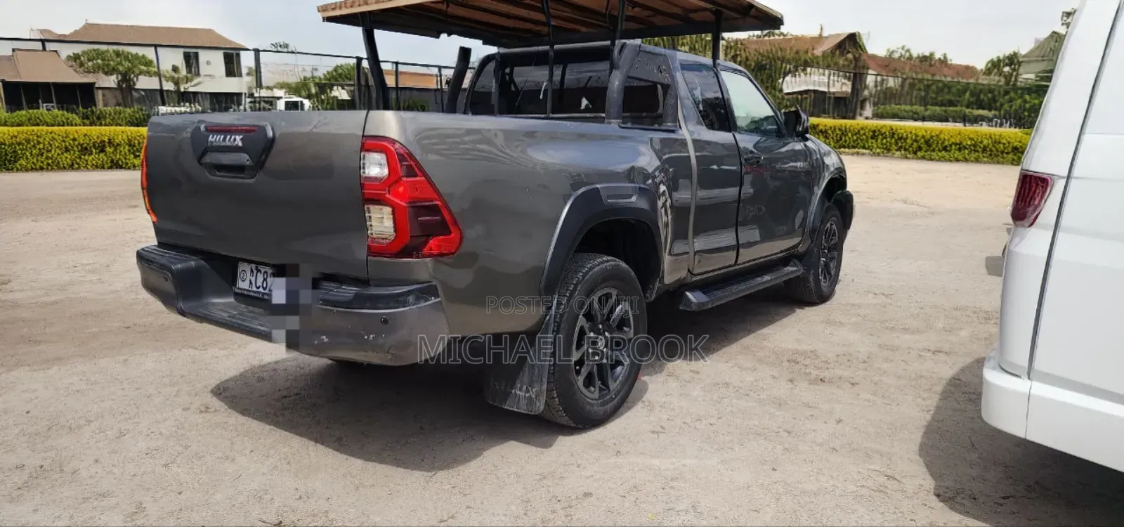 Toyota Hilux 2021 Green
