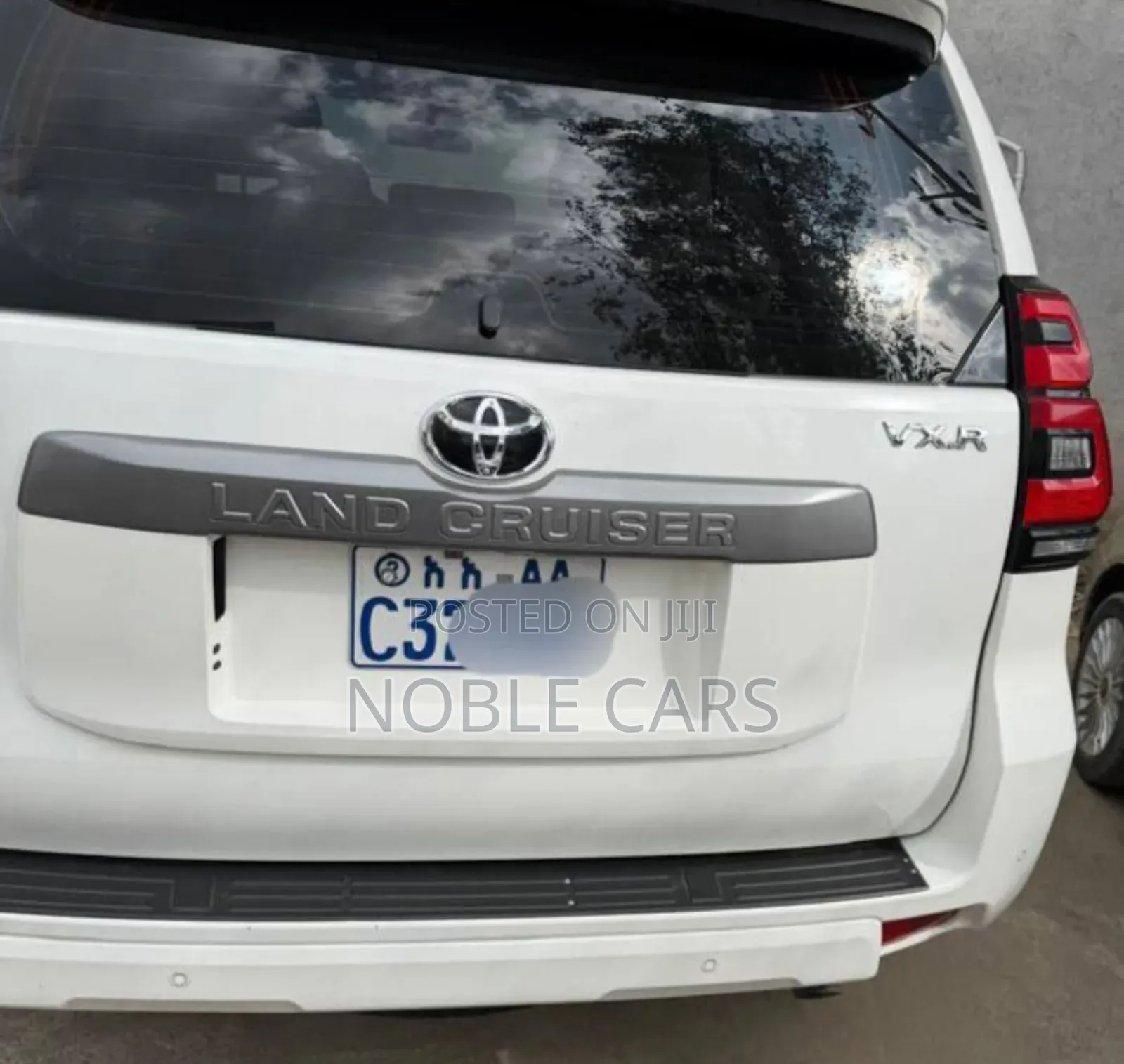 Toyota Land Cruiser Prado 2022 White