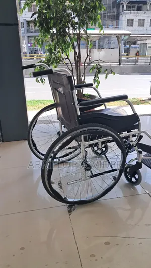 Photo - Toilet Wheelchair口手wheelchair廿手wheelchair口手wheelchair廿手wheelchair廿手whe