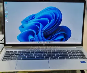 New Laptop HP 16GB Intel Core I7 SSD 512GB