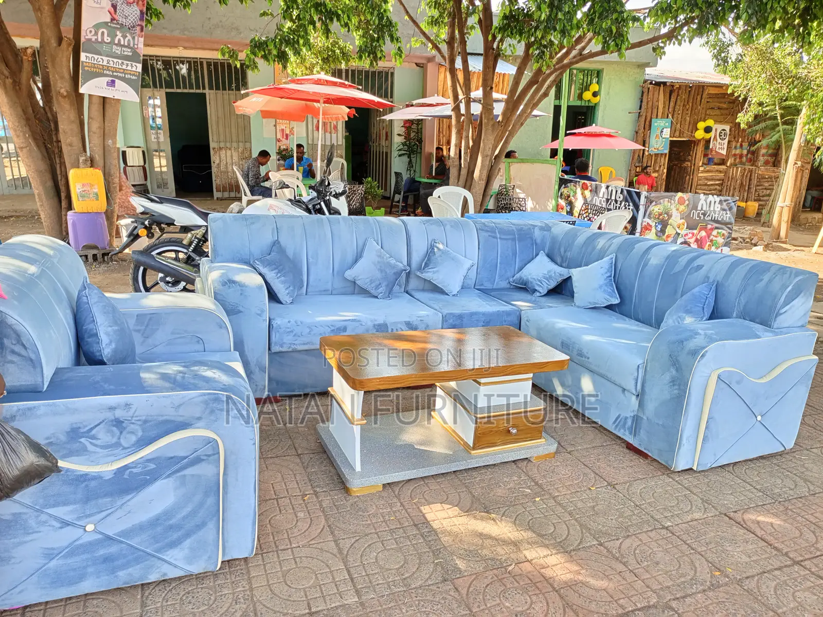 Sofa L Shaped Withe A Good Quality