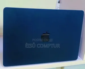 Photo - New Laptop Apple MacBook Air 2022 M2 16GB Apple M2 SSD 256GB