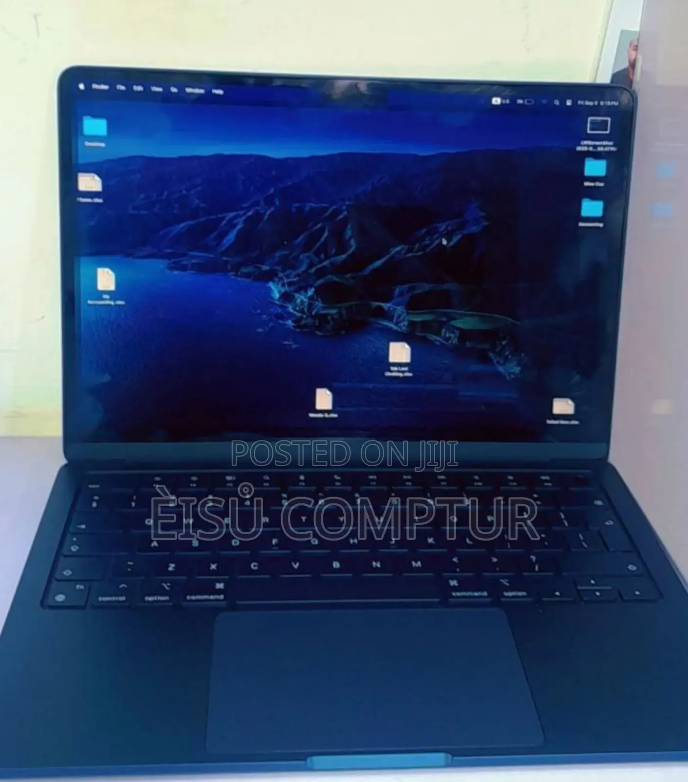 New Laptop Apple MacBook Air 2022 M2 16GB Apple M2 SSD 256GB