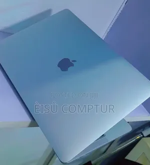 New Laptop Apple MacBook Air 2022 M2 8GB Apple M2 SSD 256GB