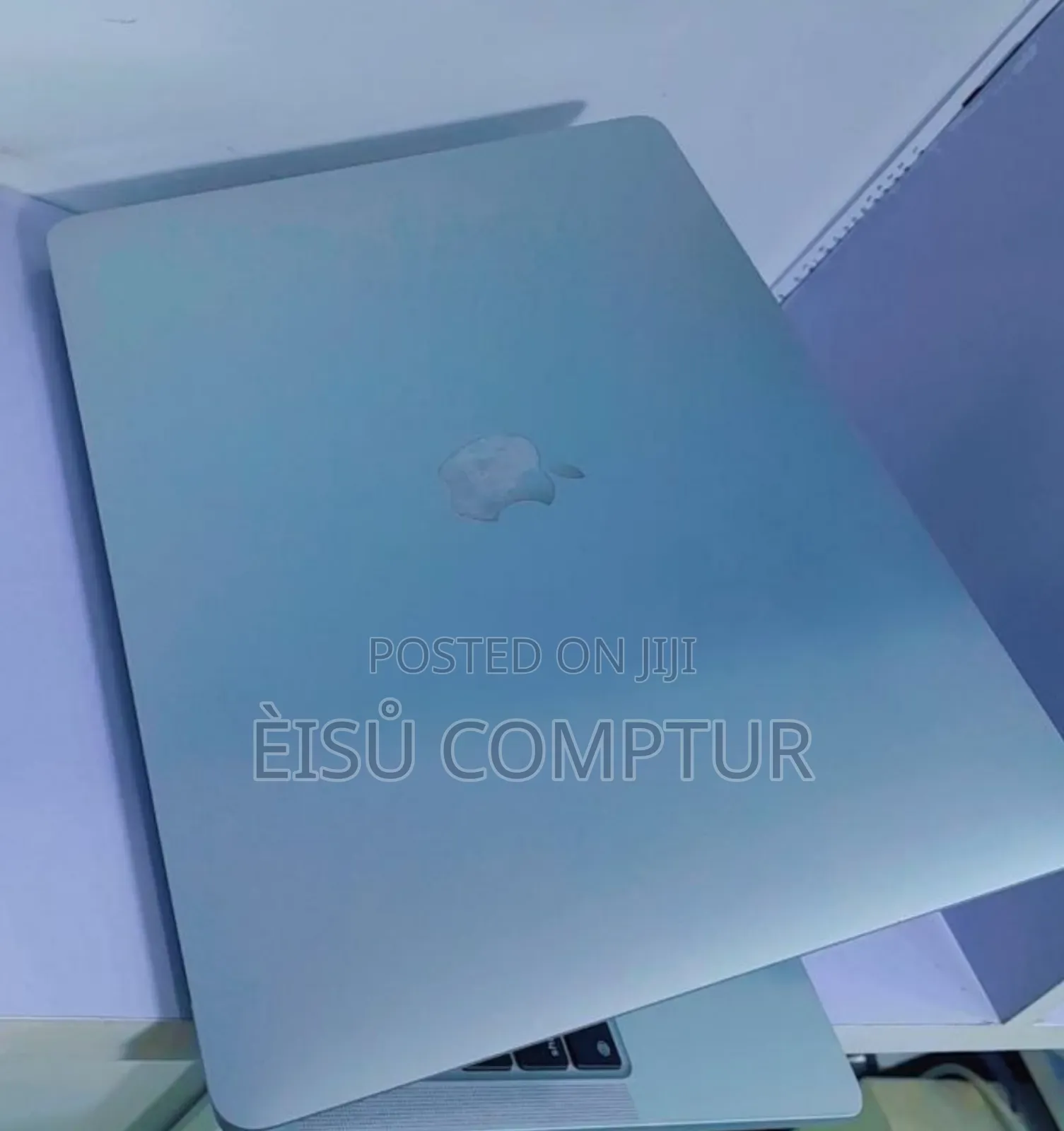 New Laptop Apple MacBook Air 2022 M2 8GB Apple M2 SSD 256GB