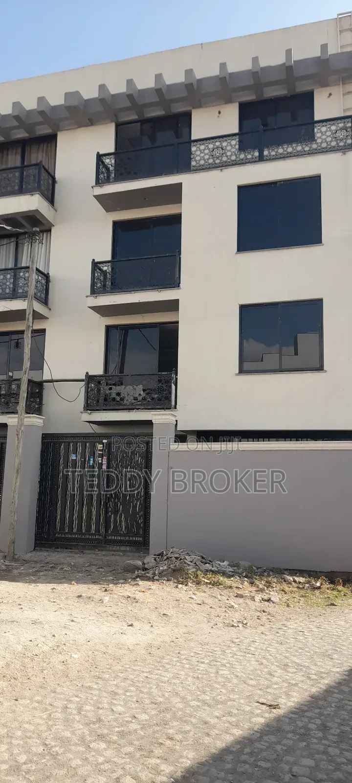 7bdrm House in Haile Garment, Nifas Silk-Lafto for sale