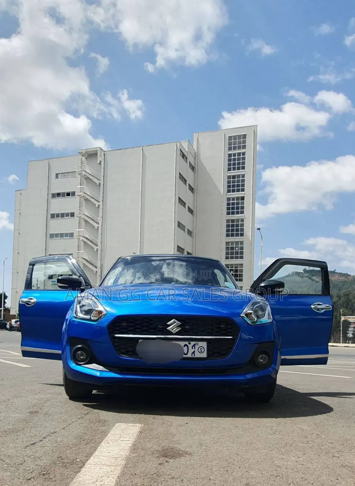 Suzuki Swift 2023 Blue