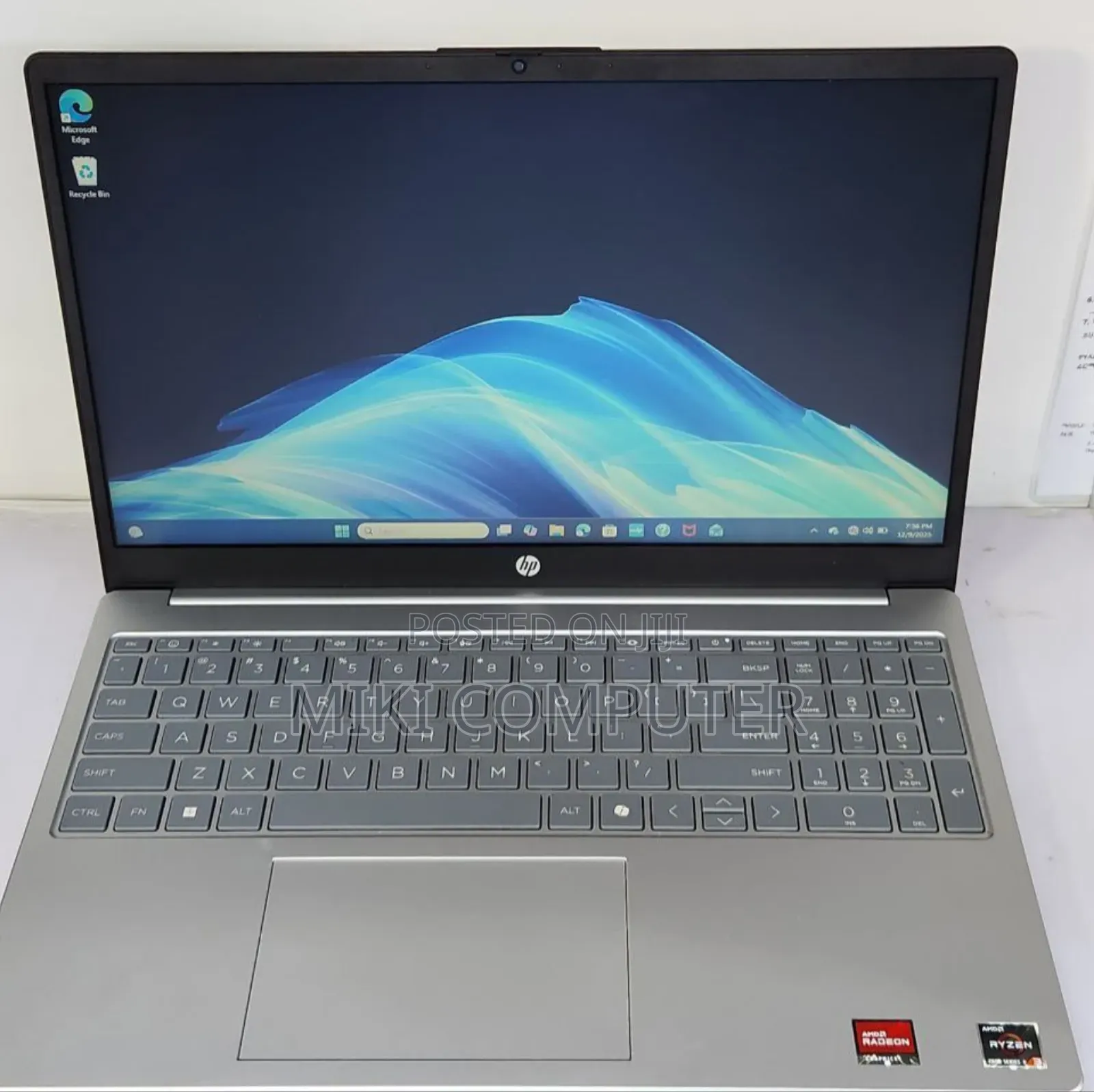 New Laptop HP Stream Notebook 8GB AMD Ryzen 3 SSD 256GB