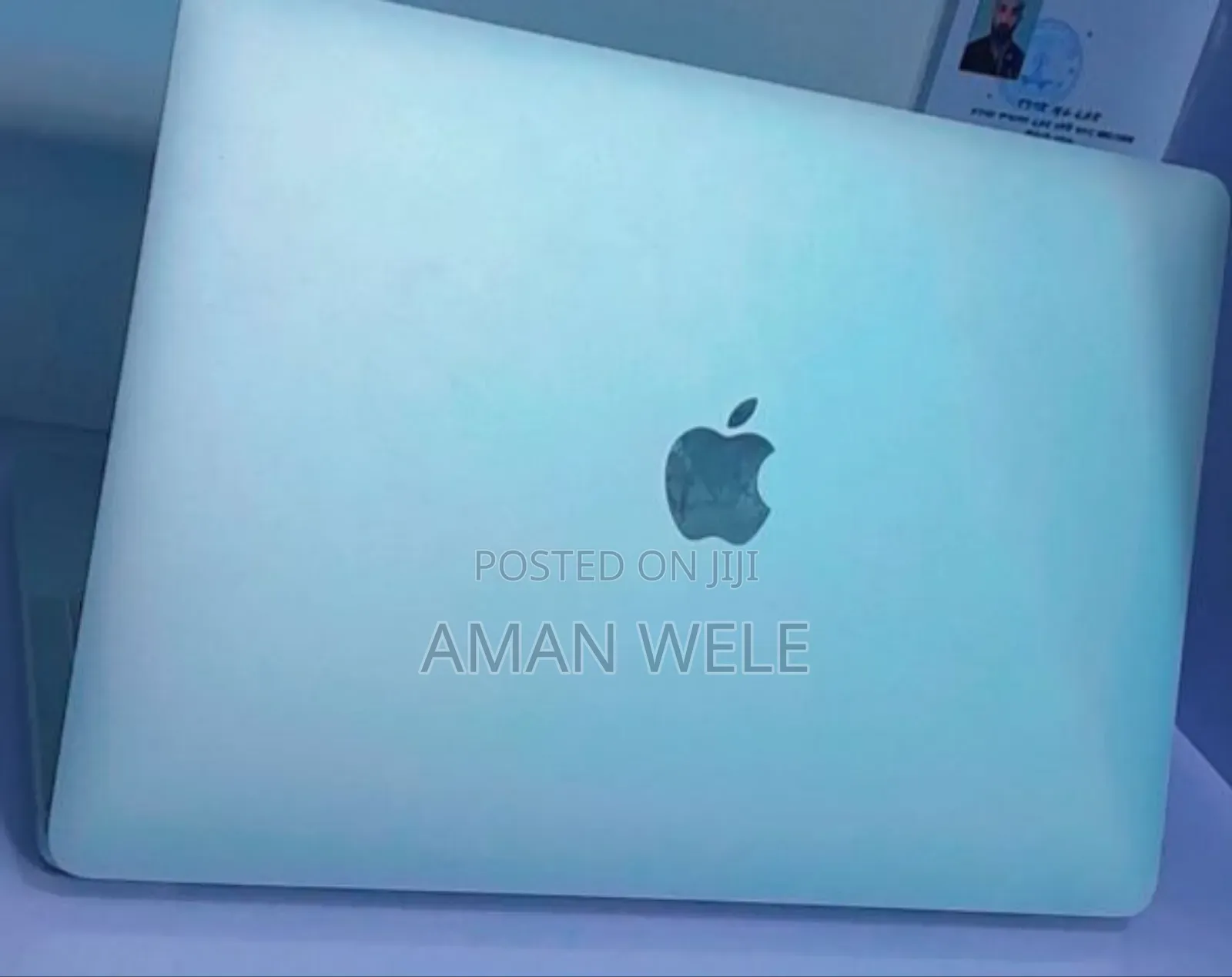 New Laptop Apple MacBook Pro 2022 M2 8GB Apple M2 SSD 256GB