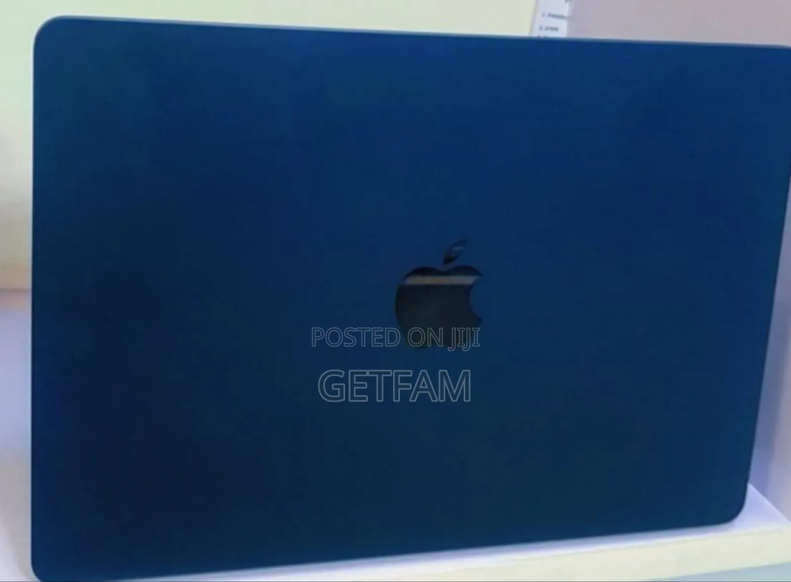 New Laptop Apple MacBook Air 2020 M1 8GB Intel Core M2 SSD 256GB