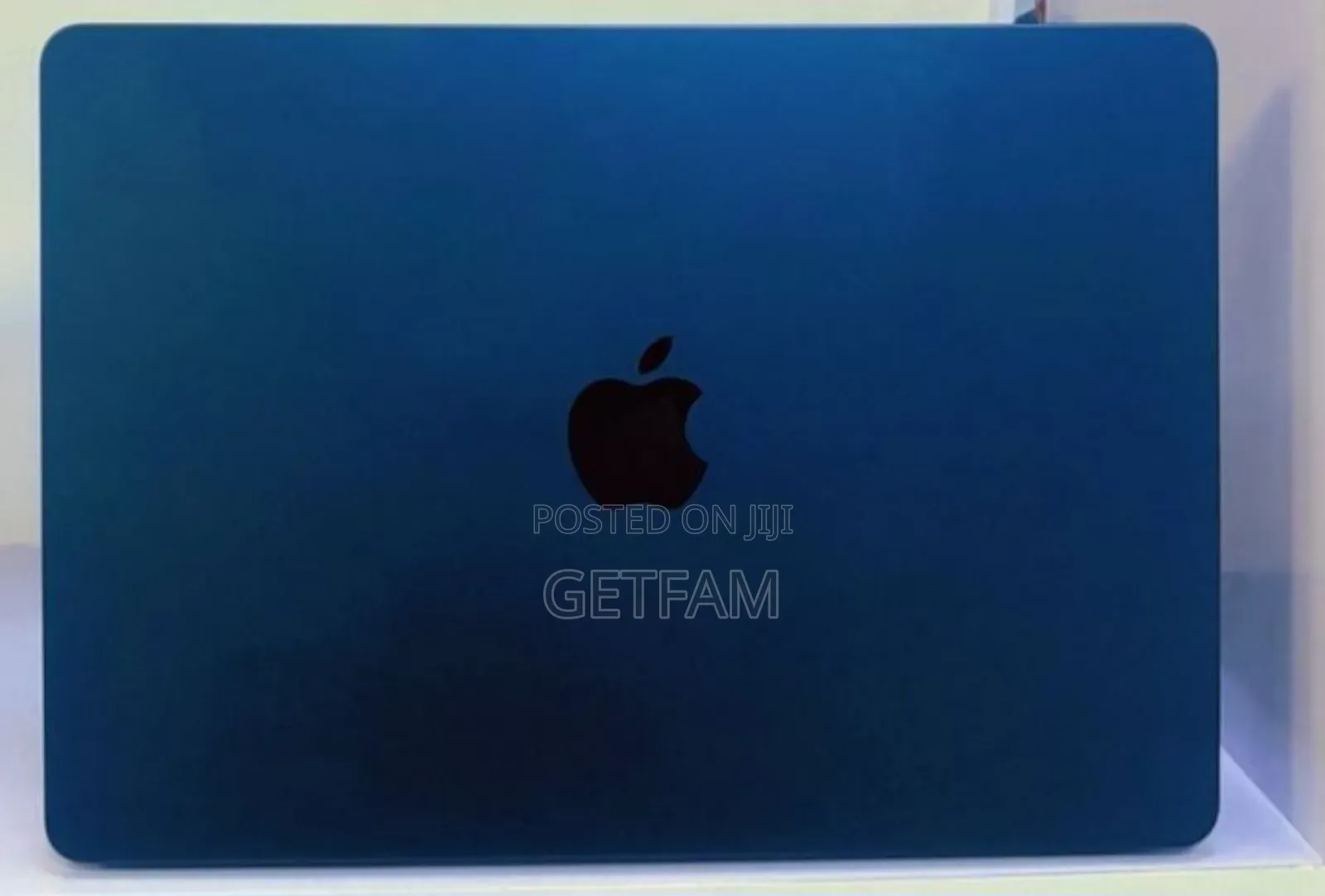 New Laptop Apple MacBook Air 2020 M1 8GB Intel Core M2 SSD 256GB