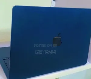 New Laptop Apple MacBook Air 2020 M1 8GB Intel Core M2 SSD 256GB