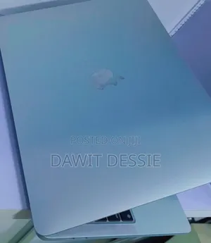 New Laptop Apple MacBook Pro 2022 M2 8GB Apple M2 SSD 256GB