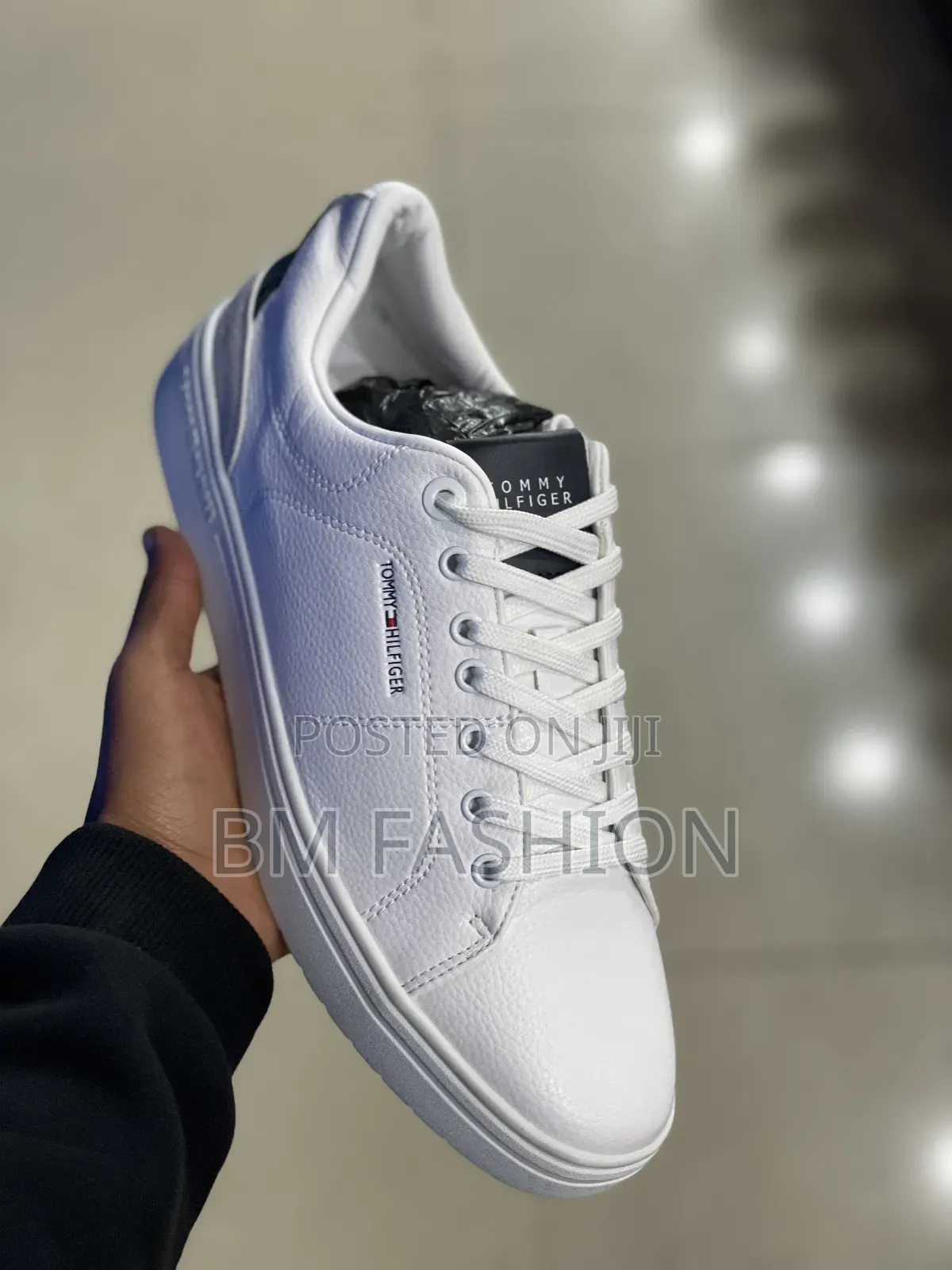 White Tommy-Hilfiger Men's Classic Shoes (Casual Flat Sneakers)