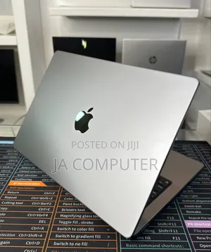 New Laptop Apple MacBook Pro M1 32GB Apple M1 Max SSD 1T