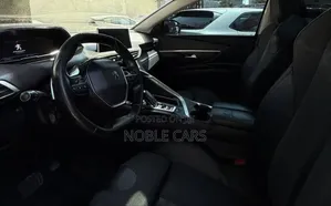 Peugeot 5008 2020 Gray