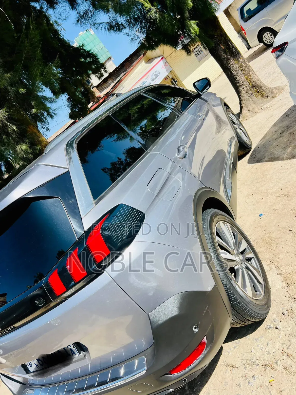 Peugeot 5008 2020 Gray