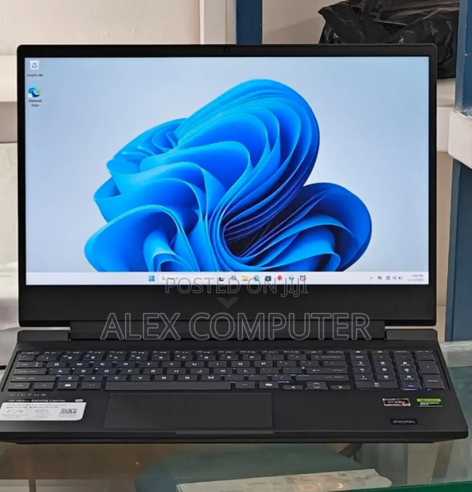 New Laptop HP Victus 15 16GB AMD Ryzen 7 SSD 512GB