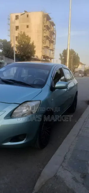 Toyota Yaris 2008 Gray