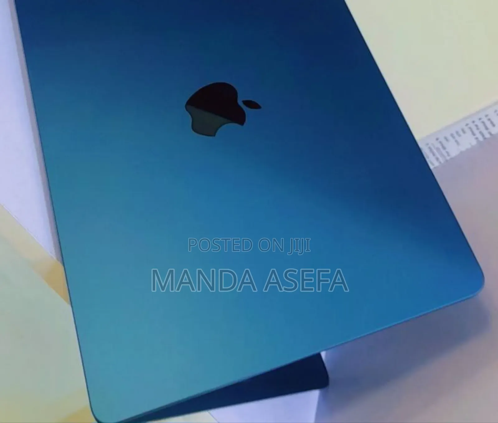 New Laptop Apple MacBook Air 2022 M2 16GB Apple M2 SSD 256GB