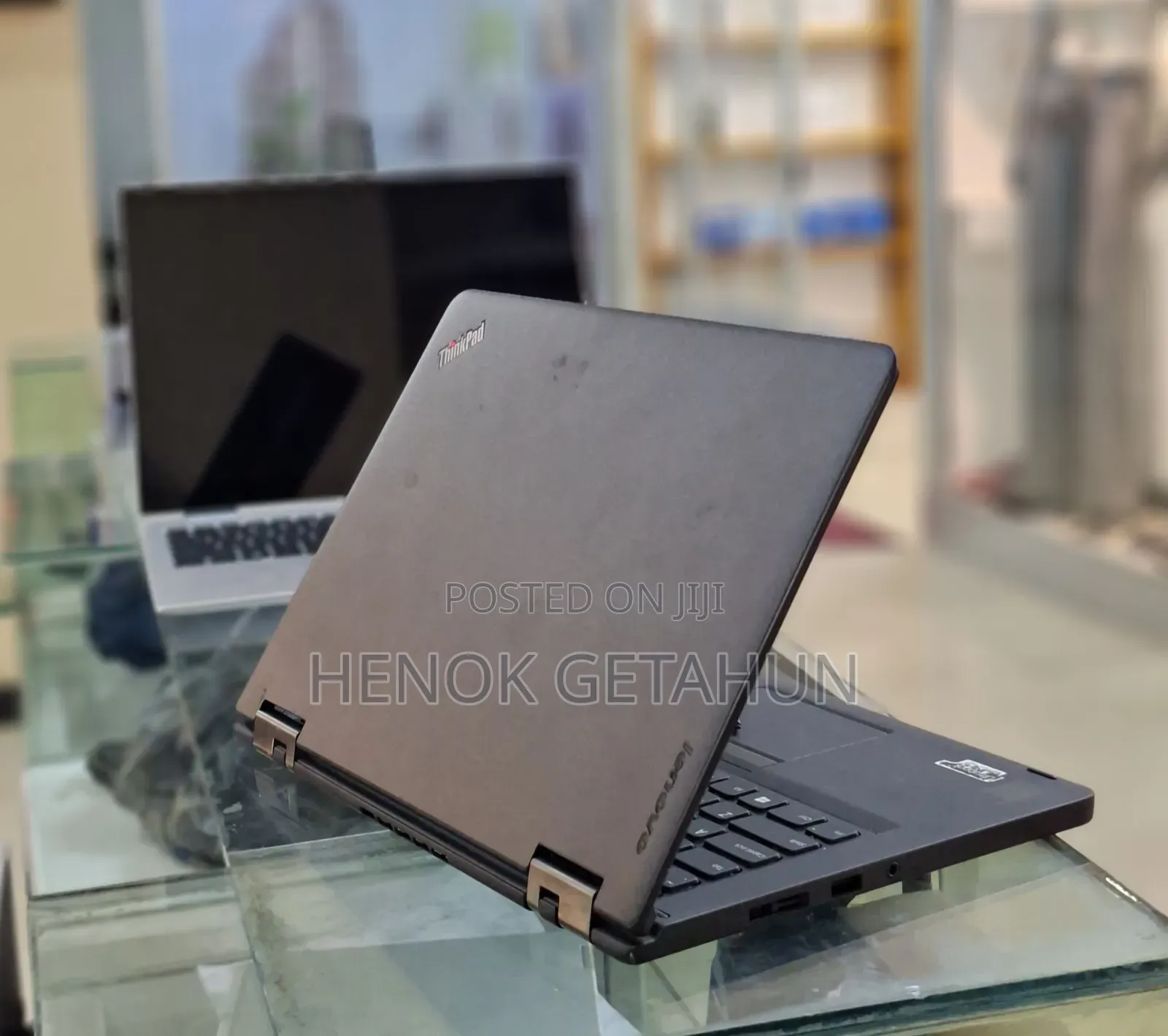 New Laptop Lenovo ThinkPad Yoga 8GB Intel Core I7 SSD 500GB