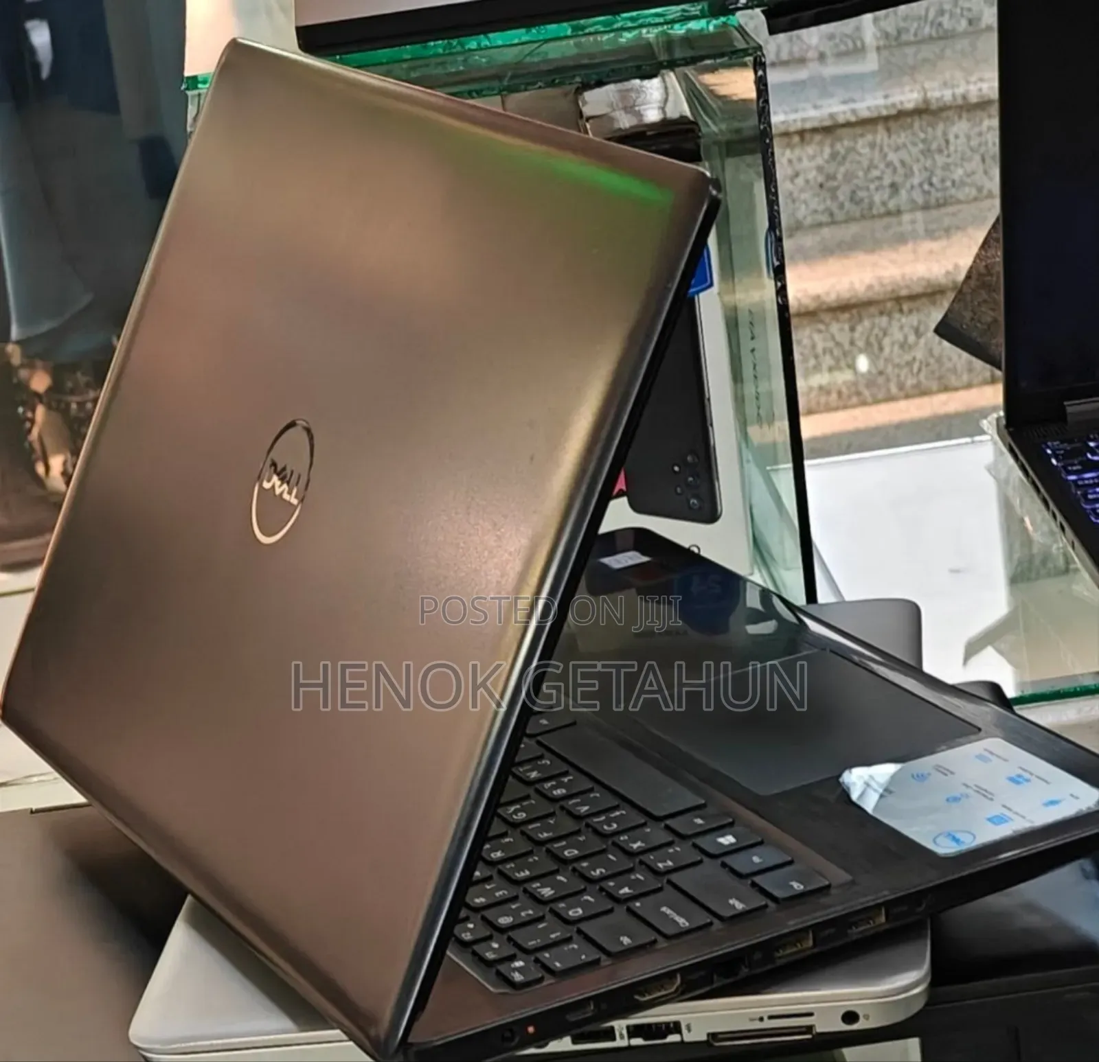 New Laptop Dell Inspiron 15 8GB Intel Core I7 HDD 1T