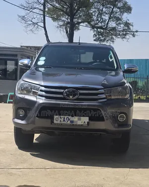 Toyota Hilux 2018 Gray