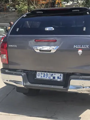 Toyota Hilux 2018 Gray