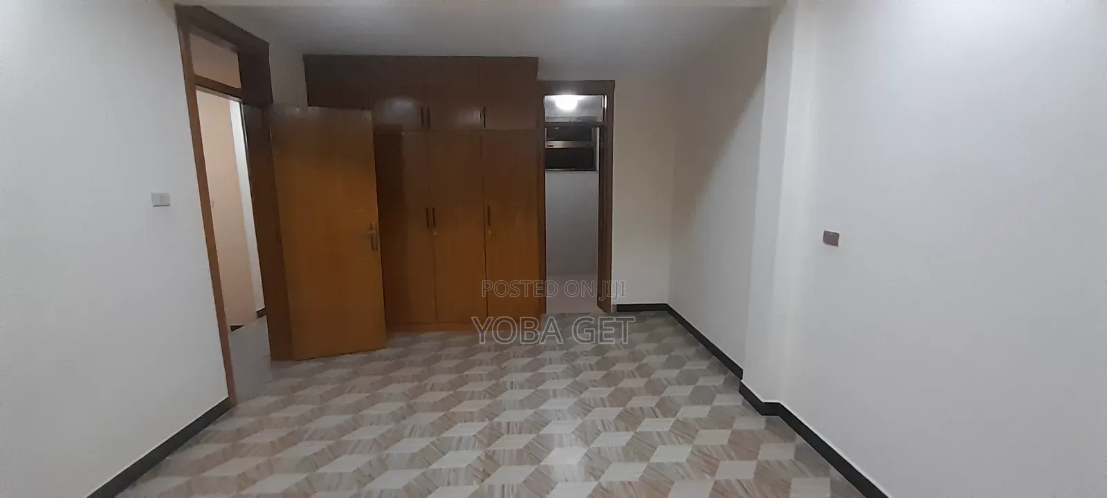 3bdrm House in Akaky Kaliti for sale