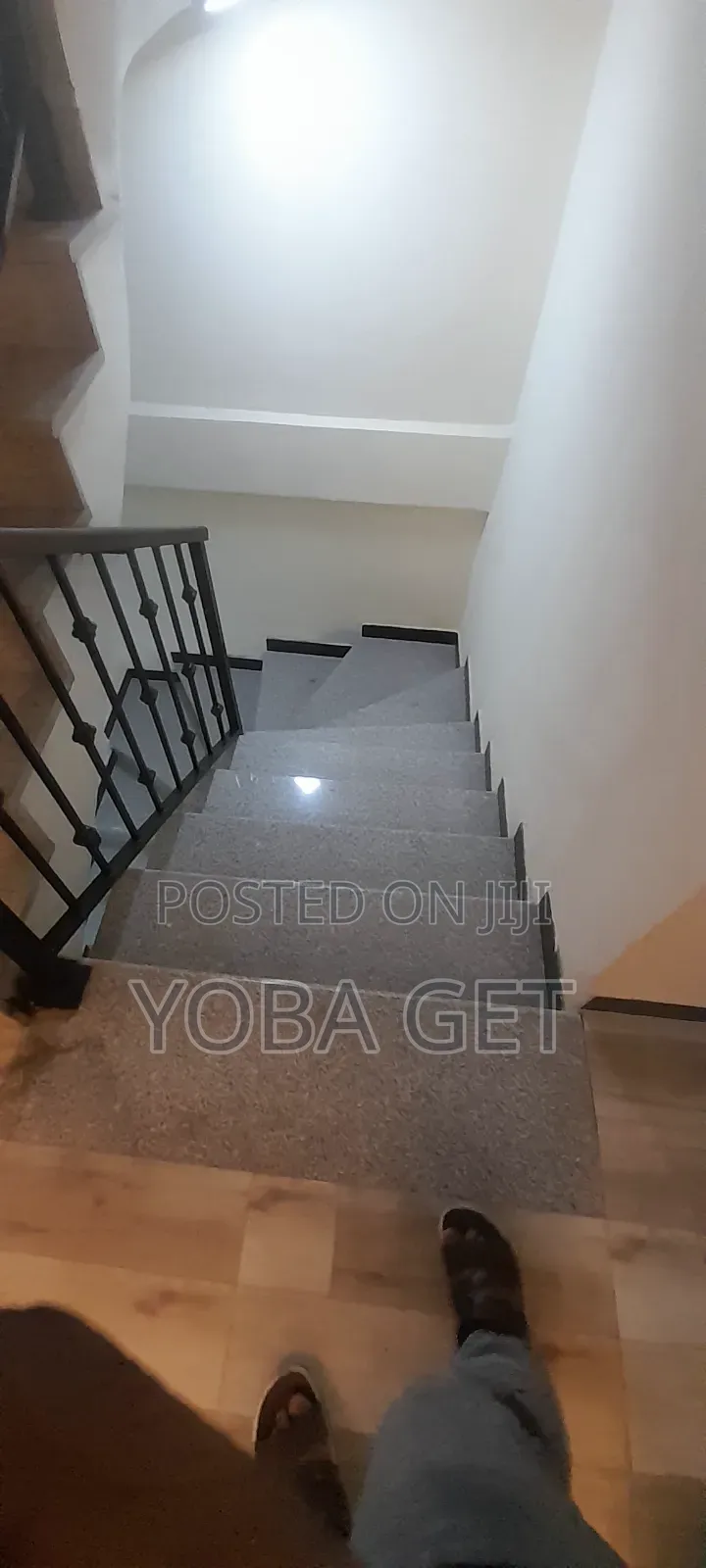 3bdrm House in Akaky Kaliti for sale