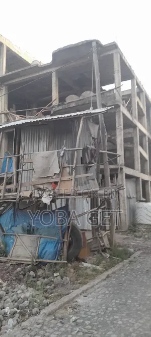 6bdrm House in Akaky Kaliti for sale